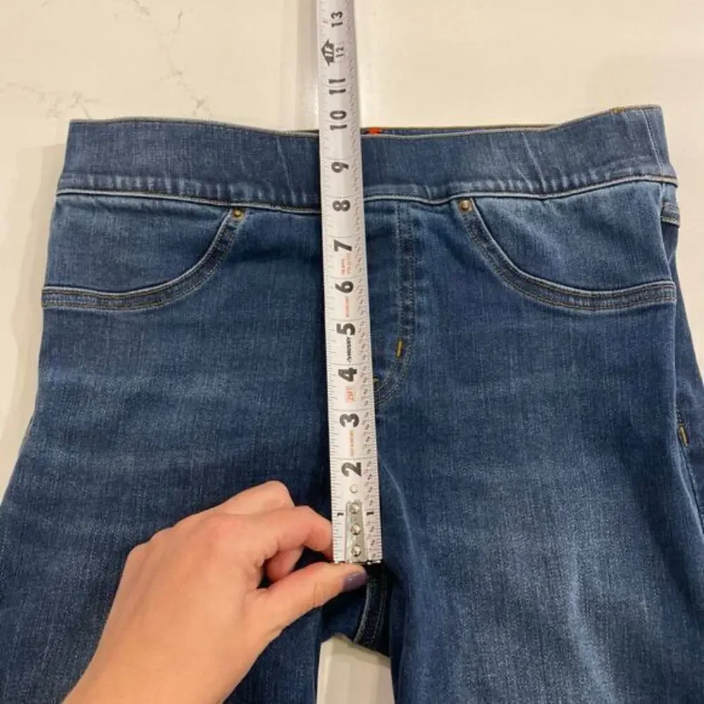 SPANX‎ Distressed Ankle Skinny Jeans in Medium Wash Size Small